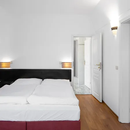 Park Apartment